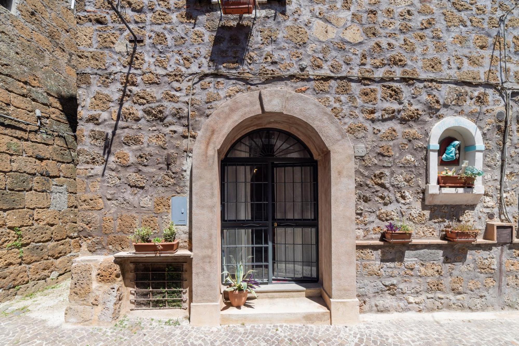 Hotel Radici Etrusche Sutri Exterior foto